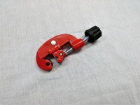 Pijpensnijder 3-28 mm rood gelakt
