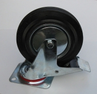 Zwenkwiel met rem 200 mm zwart rubberen loopvlak