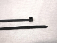 Tie-rib 650 x 8,8 mm zwart, zak 50 stuks