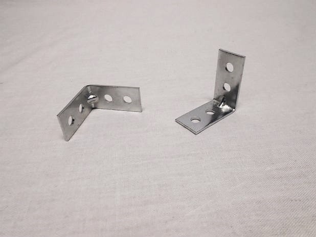 Hoekanker 3 x 3 x 1,5 cm met ril, gegalvaniseerd, per stuk